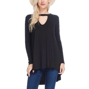 😊LAST ONE 😊 Keyhole Choker High Low Top in black